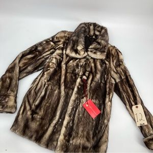 NEW! Beautifully Canadian Bleached Mink Jacket - Size 10